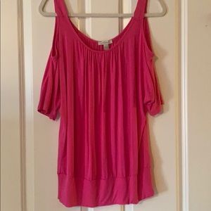 Boston proper cold shoulder banded bottom shirt